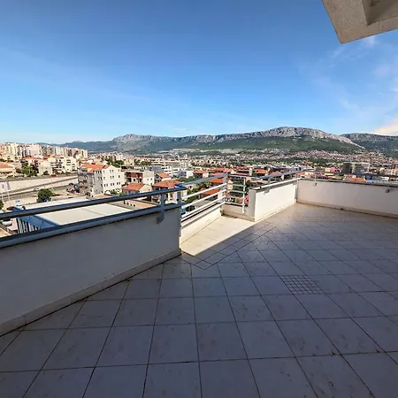 Penthouse Split